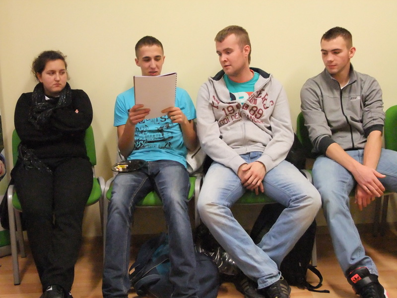 Zdjęcie z warsztatów wychowania w rodzinie dla wychowanków rodzin zastępczych