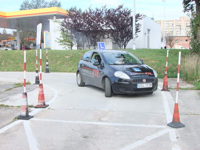 Zdjęcie z zakończenia zajęć praktycznych z kursu na prawo jazdy kat. B